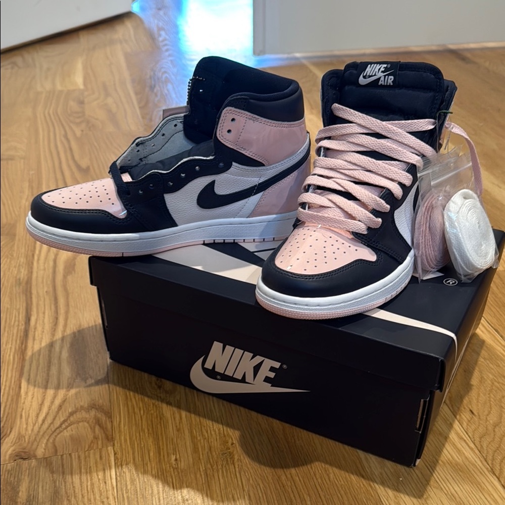 Nike Women’s Air Jordan 1 Retro High OG SE 'Bubble Gum'